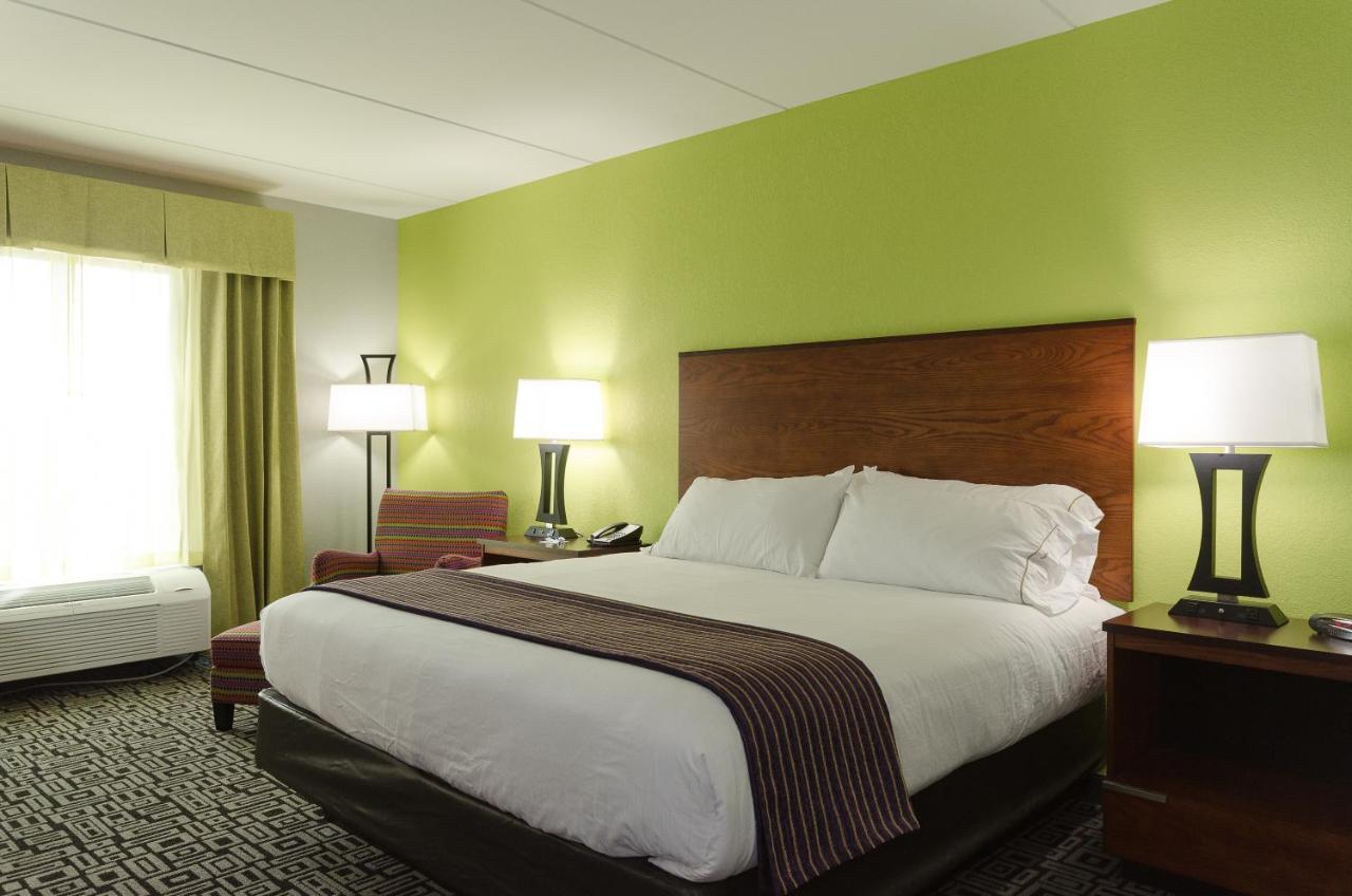 Holiday Inn Express Hickory - Hickory Mart By Ihg Eksteriør bilde