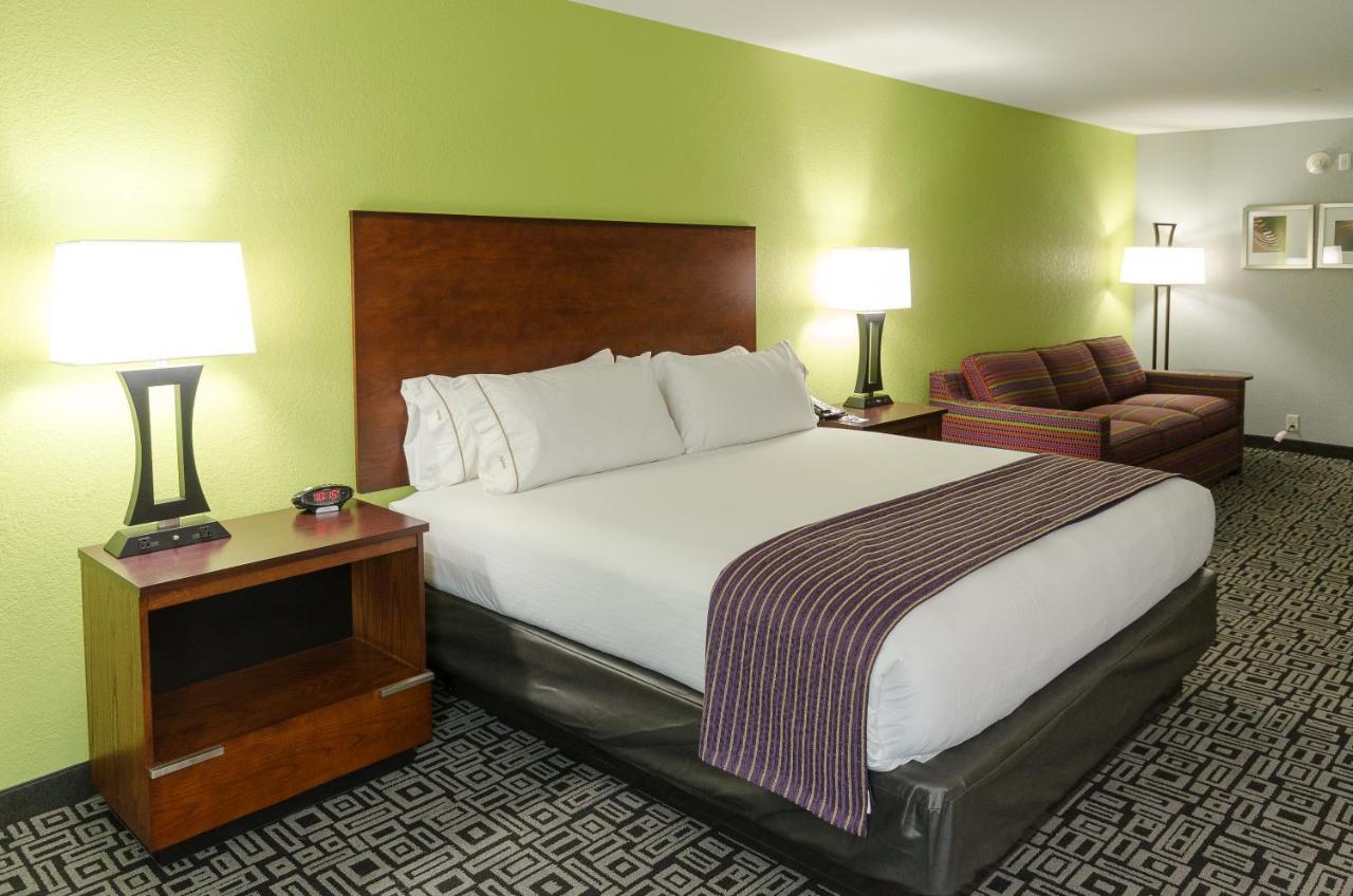Holiday Inn Express Hickory - Hickory Mart By Ihg Eksteriør bilde