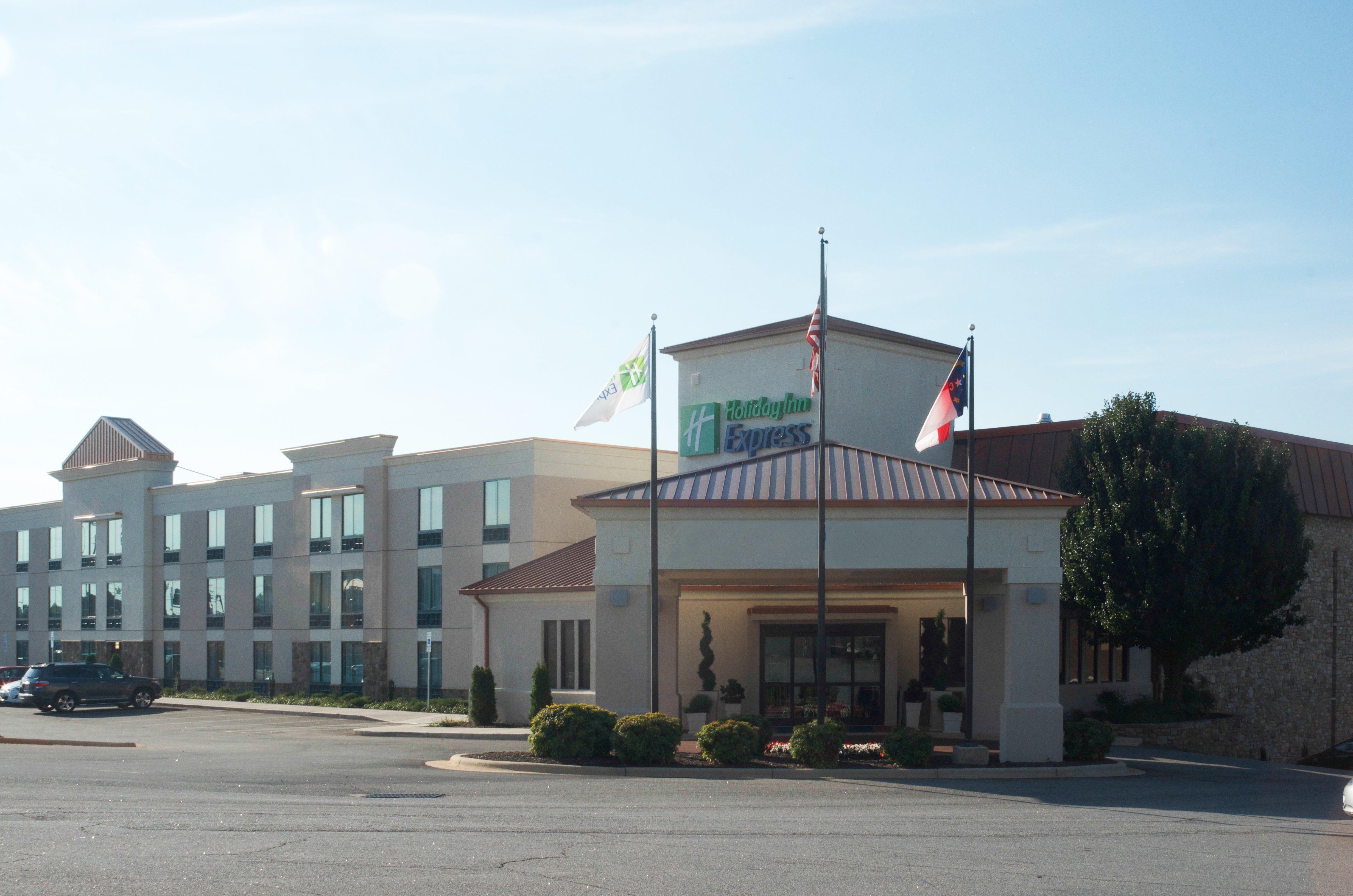 Holiday Inn Express Hickory - Hickory Mart By Ihg Eksteriør bilde