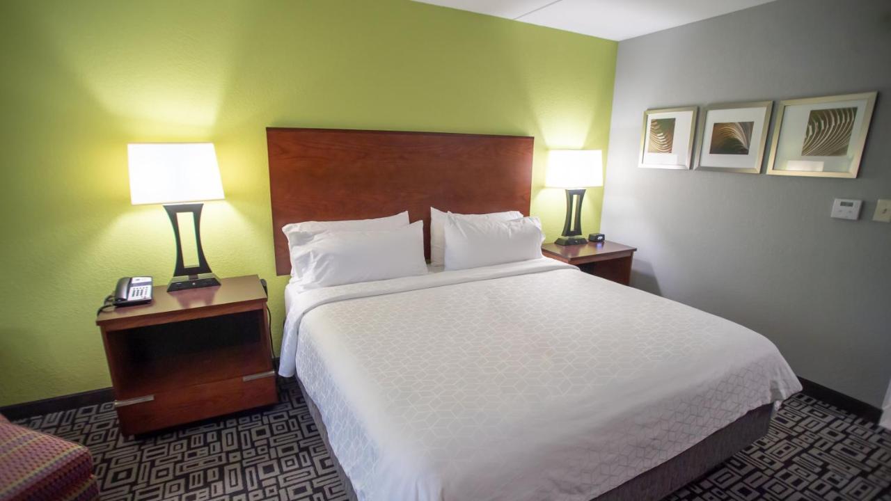 Holiday Inn Express Hickory - Hickory Mart By Ihg Eksteriør bilde