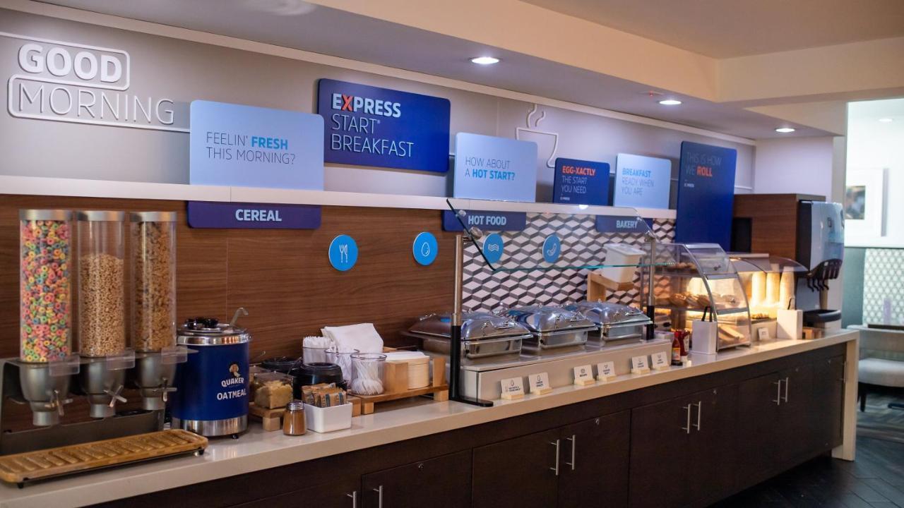 Holiday Inn Express Hickory - Hickory Mart By Ihg Eksteriør bilde